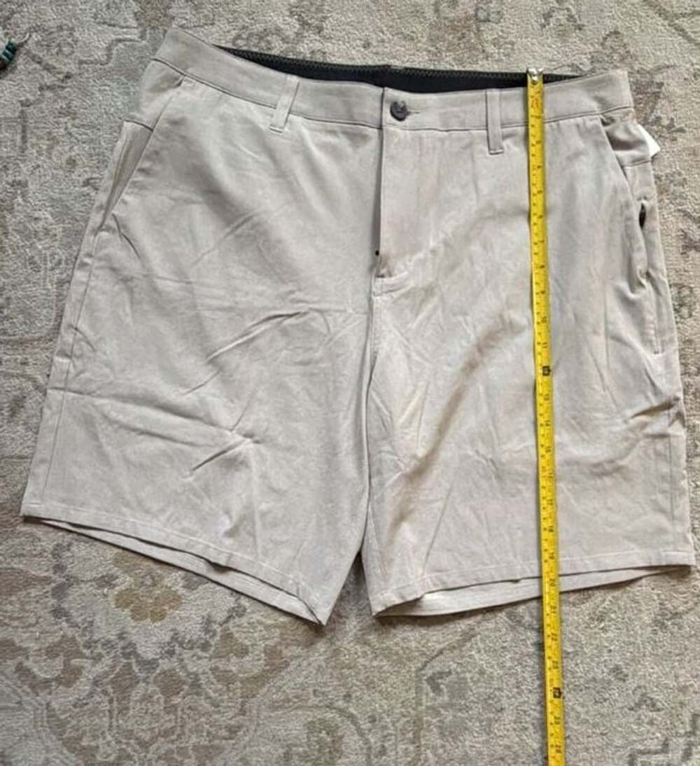 Vuori Meta Short Tan Performance Golf Shorts